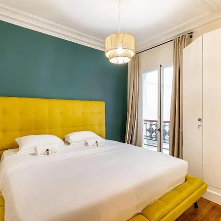 Apartment In The Heart Of Le Marais!
